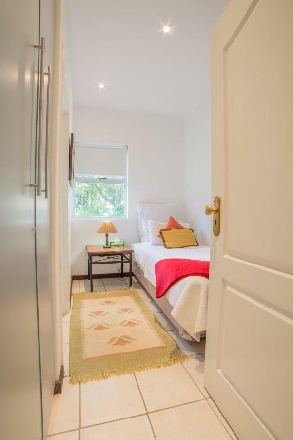 Garden Place Guest Houses Johannesburg Ngoại thất bức ảnh