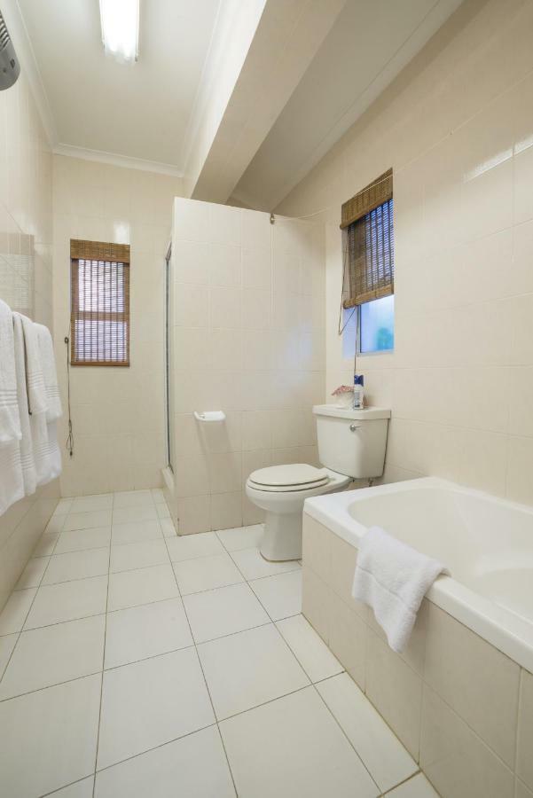 Garden Place Guest Houses Johannesburg Ngoại thất bức ảnh